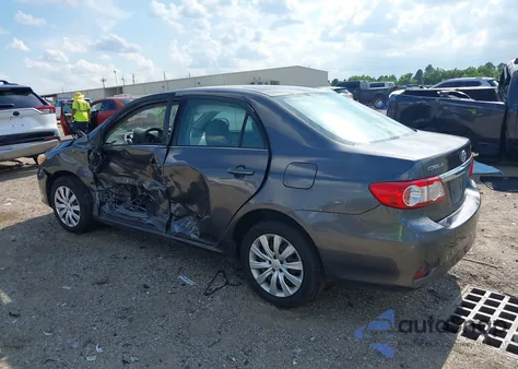 2013 Toyota Corolla Le z USA, uszkodzony, nr VIN 5YFBU4EE1DP133404
